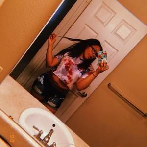 Meet your Posher, Janise